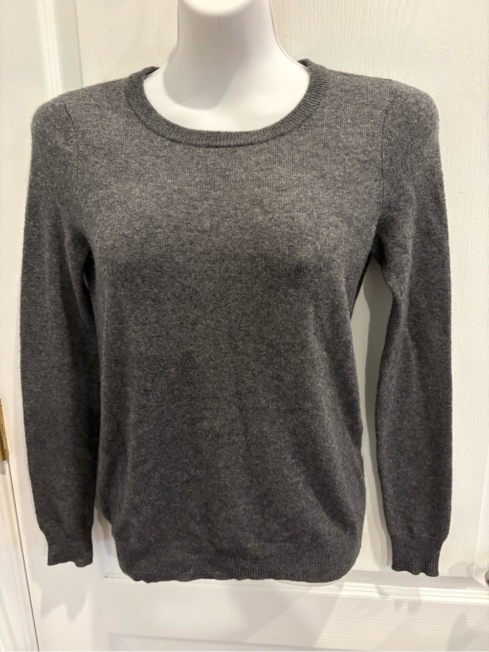 C by Bloomingdale's Cashmere Crewneck Sweater Size S